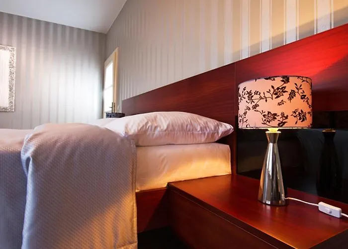 Arx & Wellness Self Check-in ゲストハウス 4*