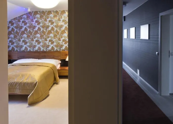 Arx & Wellness Self Check-in 4*